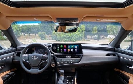 Lexus ES VII, 2022 год, 3 900 000 рублей, 7 фотография