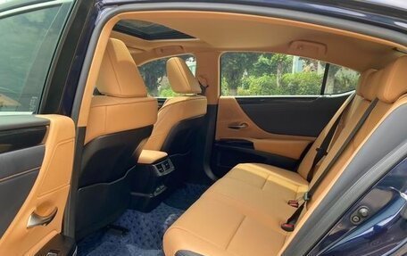 Lexus ES VII, 2022 год, 3 900 000 рублей, 9 фотография