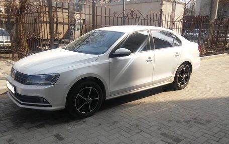 Volkswagen Jetta VI, 2015 год, 1 350 000 рублей, 3 фотография