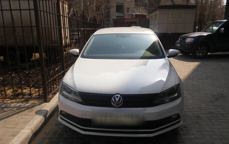 Volkswagen Jetta VI, 2015 год, 1 350 000 рублей, 2 фотография