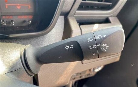 Toyota Roomy I, 2021 год, 800 000 рублей, 17 фотография