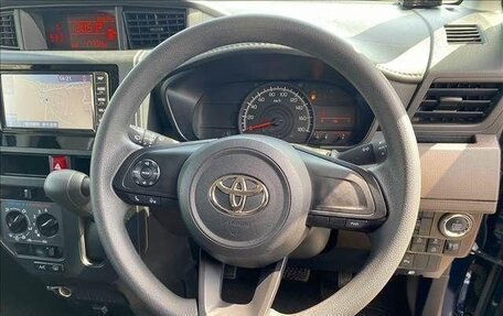 Toyota Roomy I, 2021 год, 800 000 рублей, 30 фотография