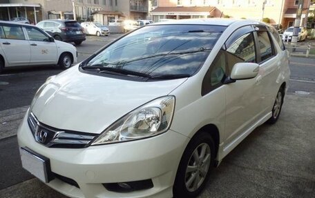 Honda Fit Shuttle I рестайлинг, 2015 год, 730 000 рублей, 1 фотография