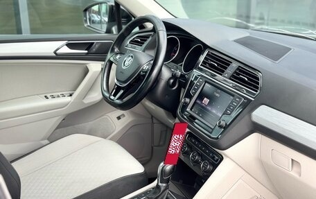 Volkswagen Tiguan II, 2017 год, 1 996 000 рублей, 9 фотография