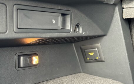 Volkswagen Tiguan II, 2017 год, 1 996 000 рублей, 16 фотография