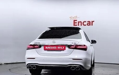 Mercedes-Benz E-Класс AMG, 2022 год, 7 100 000 рублей, 3 фотография