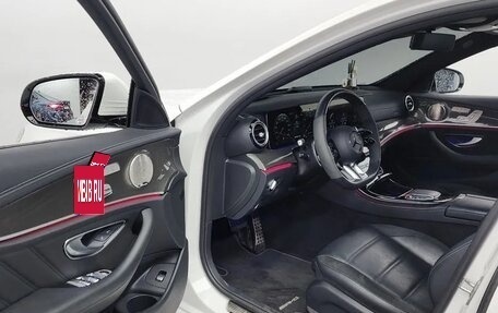 Mercedes-Benz E-Класс AMG, 2022 год, 7 100 000 рублей, 5 фотография