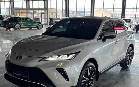 Toyota Venza, 2022 год, 2 810 000 рублей, 3 фотография