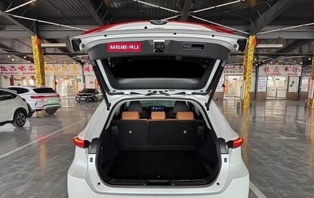 Toyota Venza, 2022 год, 2 810 000 рублей, 7 фотография