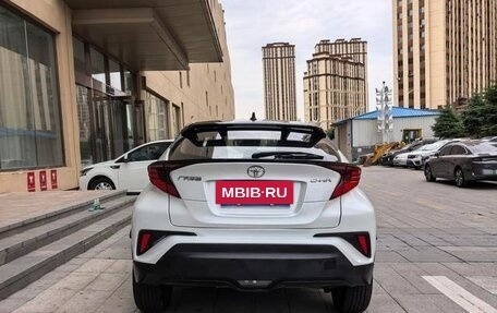 Toyota C-HR I рестайлинг, 2022 год, 1 730 334 рублей, 4 фотография