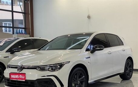 Volkswagen Golf VIII, 2022 год, 1 350 000 рублей, 1 фотография