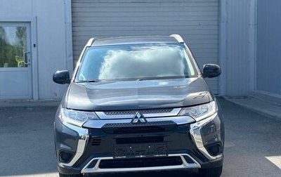 Mitsubishi Outlander III рестайлинг 3, 2021 год, 2 100 000 рублей, 1 фотография