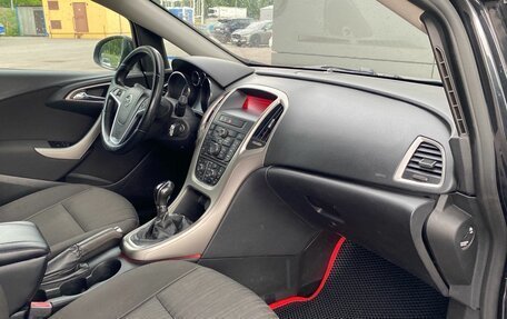 Opel Astra J, 2011 год, 625 000 рублей, 12 фотография