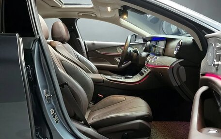 Mercedes-Benz CLS, 2021 год, 4 300 000 рублей, 15 фотография