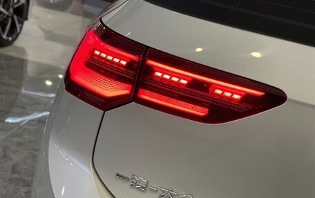 Volkswagen Golf VIII, 2022 год, 1 350 000 рублей, 8 фотография