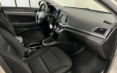 Hyundai Elantra VI рестайлинг, 2017 год, 1 060 000 рублей, 10 фотография