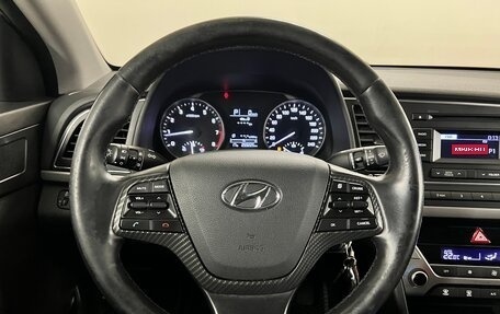 Hyundai Elantra VI рестайлинг, 2017 год, 1 060 000 рублей, 12 фотография