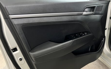 Hyundai Elantra VI рестайлинг, 2017 год, 1 060 000 рублей, 25 фотография