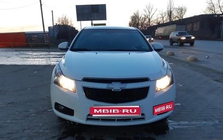 Chevrolet Cruze II, 2012 год, 830 000 рублей, 7 фотография