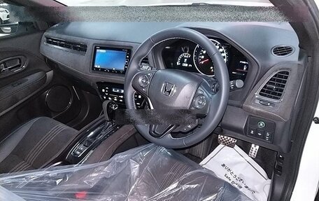 Honda Vezel, 2019 год, 2 150 000 рублей, 2 фотография