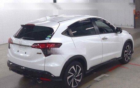 Honda Vezel, 2019 год, 2 150 000 рублей, 5 фотография