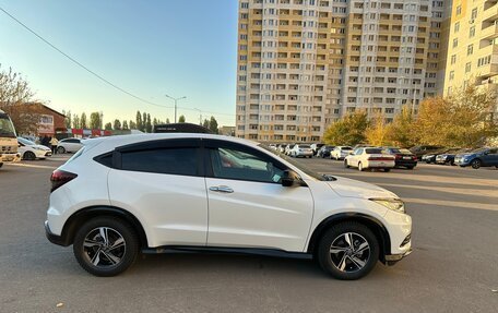 Honda Vezel, 2019 год, 2 150 000 рублей, 12 фотография