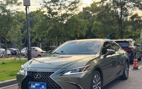 Lexus ES VII, 2022 год, 2 550 000 рублей, 3 фотография