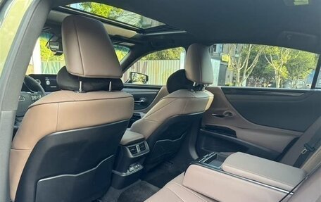 Lexus ES VII, 2022 год, 2 550 000 рублей, 15 фотография