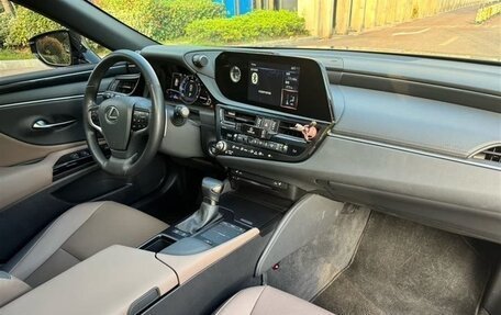 Lexus ES VII, 2022 год, 2 550 000 рублей, 13 фотография