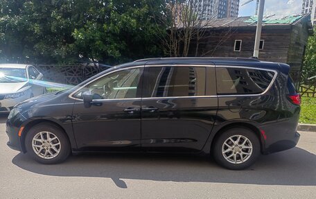 Chrysler Voyager, 2020 год, 2 700 000 рублей, 6 фотография
