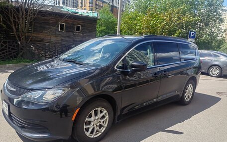 Chrysler Voyager, 2020 год, 2 700 000 рублей, 7 фотография