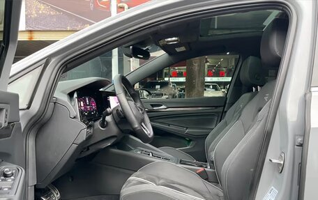 Volkswagen Golf VIII, 2022 год, 1 900 000 рублей, 13 фотография