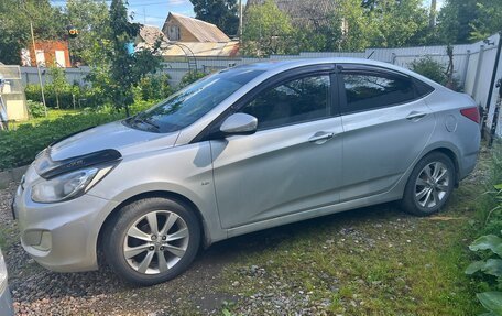 Hyundai Solaris II рестайлинг, 2011 год, 850 000 рублей, 2 фотография