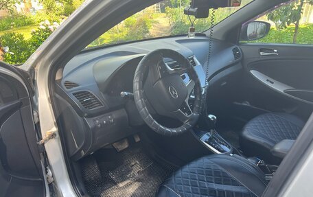 Hyundai Solaris II рестайлинг, 2011 год, 850 000 рублей, 6 фотография