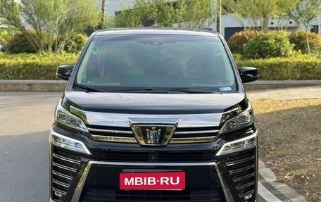 Toyota Vellfire II, 2022 год, 7 600 334 рублей, 2 фотография