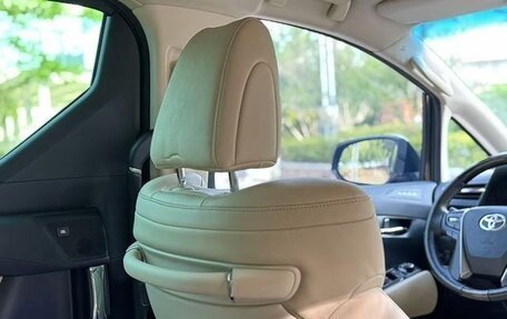Toyota Vellfire II, 2022 год, 7 600 334 рублей, 11 фотография