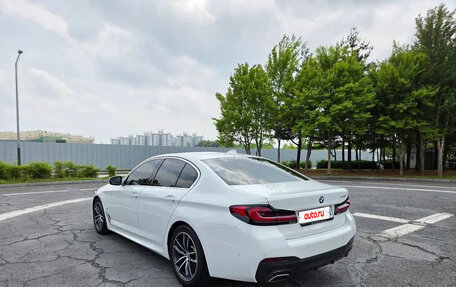 BMW 5 серия, 2022 год, 3 333 000 рублей, 2 фотография