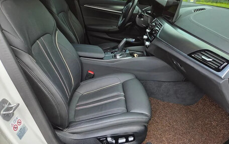 BMW 5 серия, 2022 год, 3 333 000 рублей, 14 фотография