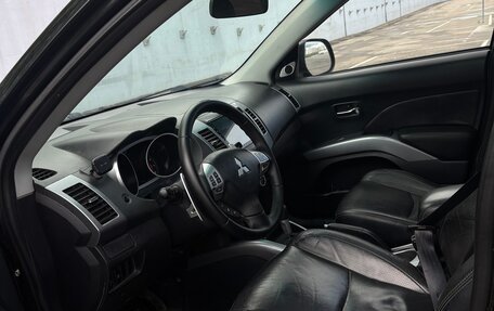 Mitsubishi Outlander III рестайлинг 3, 2008 год, 888 000 рублей, 11 фотография