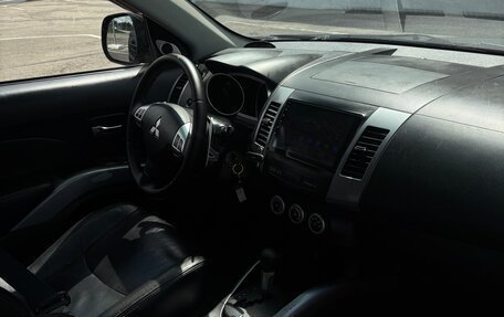 Mitsubishi Outlander III рестайлинг 3, 2008 год, 888 000 рублей, 13 фотография