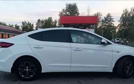 Hyundai Elantra VI рестайлинг, 2018 год, 1 760 000 рублей, 8 фотография