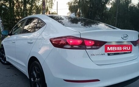 Hyundai Elantra VI рестайлинг, 2018 год, 1 760 000 рублей, 5 фотография