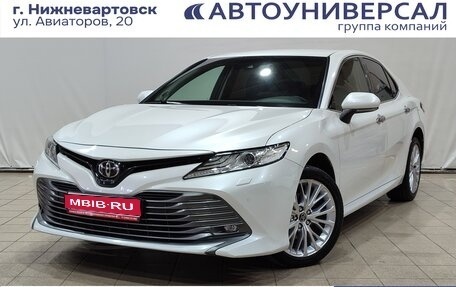 Toyota Camry, 2019 год, 3 100 000 рублей, 1 фотография