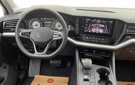 Volkswagen Touareg III, 2021 год, 3 535 000 рублей, 9 фотография