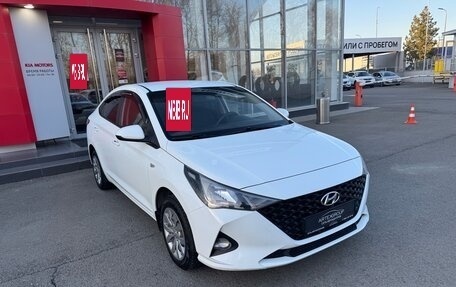 Hyundai Solaris II рестайлинг, 2020 год, 1 565 000 рублей, 3 фотография