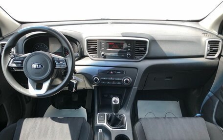 KIA Sportage IV рестайлинг, 2018 год, 1 880 000 рублей, 10 фотография