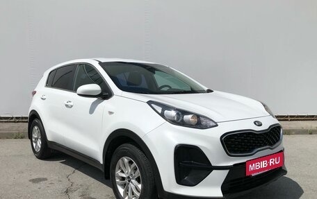KIA Sportage IV рестайлинг, 2018 год, 1 880 000 рублей, 3 фотография