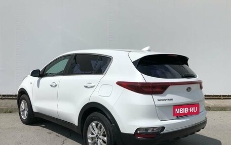 KIA Sportage IV рестайлинг, 2018 год, 1 880 000 рублей, 4 фотография
