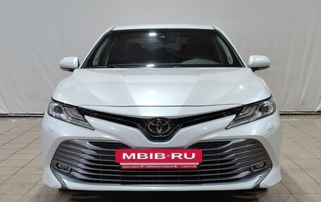 Toyota Camry, 2019 год, 3 100 000 рублей, 2 фотография