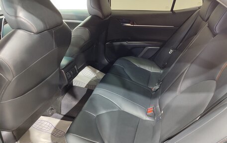 Toyota Camry, 2019 год, 3 100 000 рублей, 18 фотография